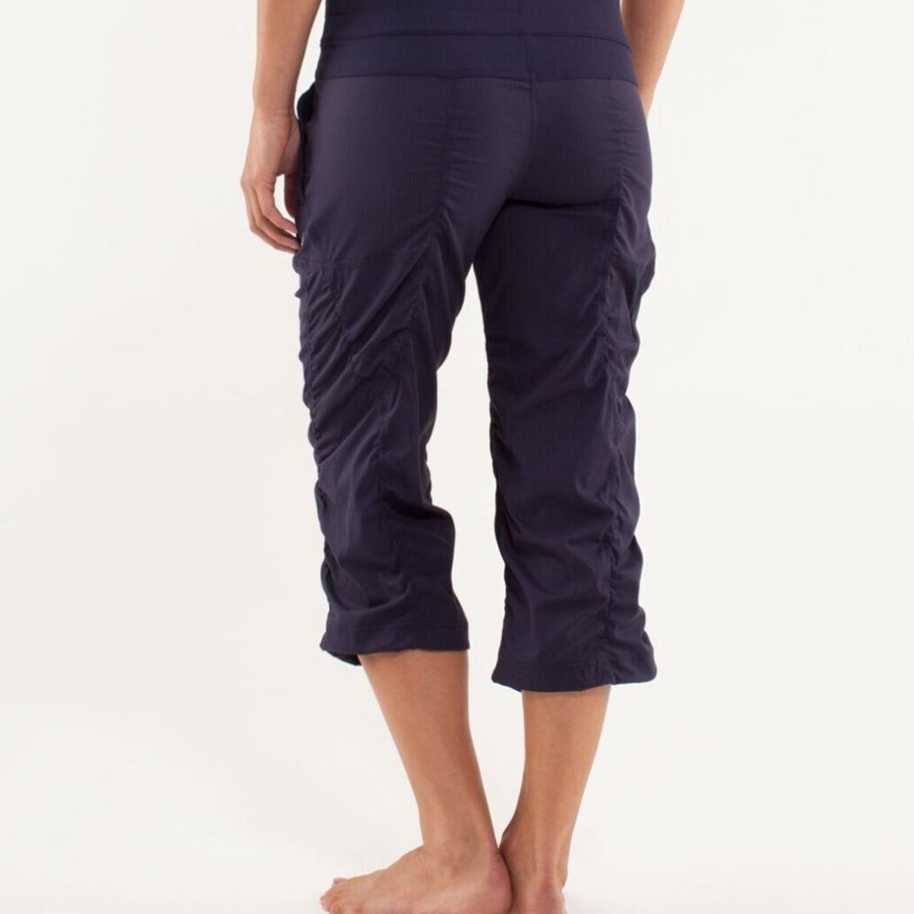 LULULEMON Dance Studio Crop pant Deep Indigo Blue Size 2 NEW - Picture 7 of 10